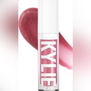 KYLIE LIP KITS,GLOSSES,LIPSTICKS ALL SHADES COLORS AVAILABLE
